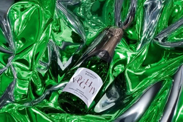 Noughty Non-Alcoholic Sparkling Chardonnay - Image 3